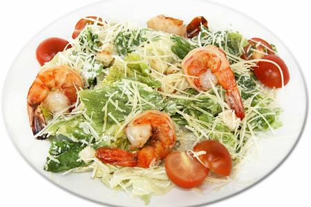 Салат Цезарь с креветками