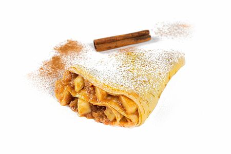 Блин с яблоком и корицей
