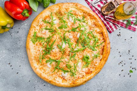 Пицца с креветками