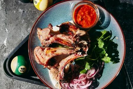 Каре ягненка на мангале