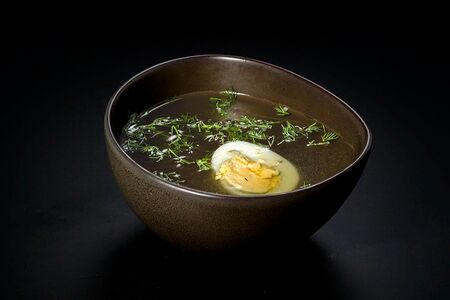 Бульон куриный с яйцом