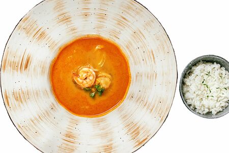 Том ям с лангустинами