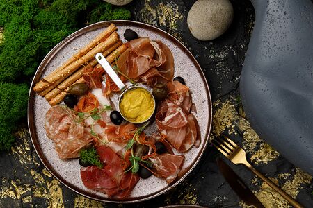 Мясная тарелка