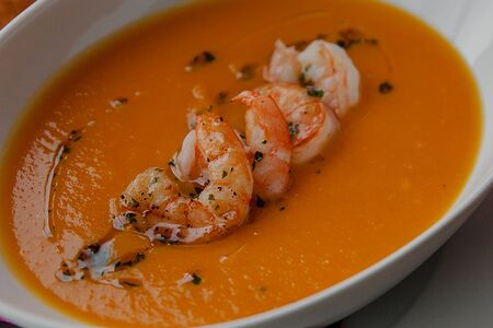 Суп-крем из тыквы с креветками