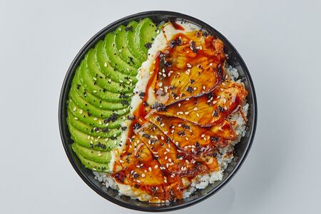 Рис с угрем