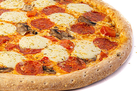 Пицца Итaльянская с моцареллой и пепперони