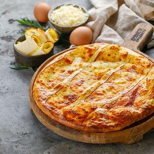 Хачапури с копченым сыром сулугуни