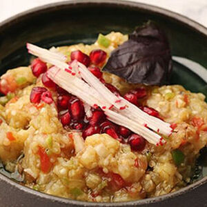 Салат с жаренними баклажанами