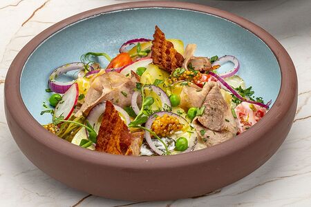 Салат с говяжьим языком