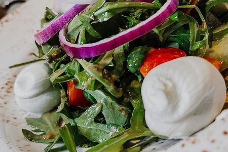 Салат в греческом стиле