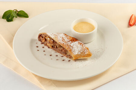 Грушевый штрудель