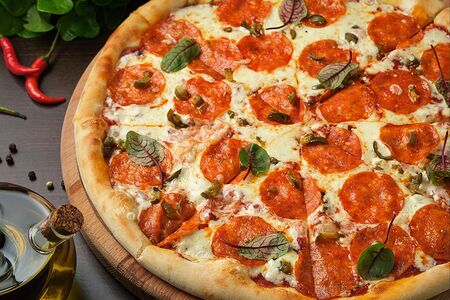 Пицца Салями-халапеньо