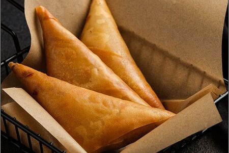 Спринг роллы с говядиной и сыром чеддер