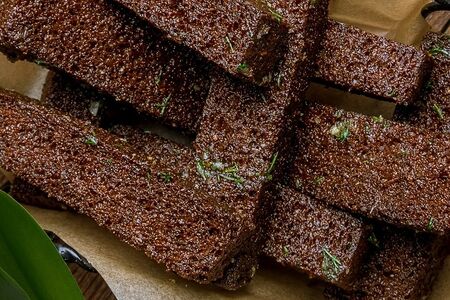 Чесночные гренки с пармезаном