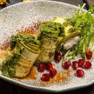 Рулетики из цукини с сыром надуги