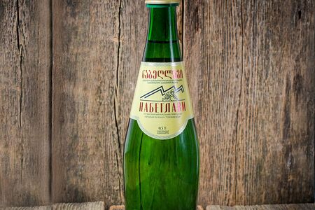 Вода с газом Набеглави