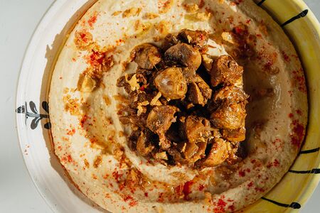 Хумус с шампиньонами