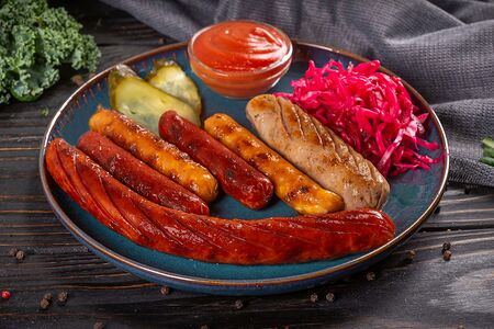 Ассорти баварских колбасок Тирольское