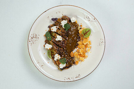 Запеченный баклажан с сыром фета