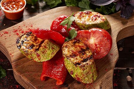 Помидор на гриле