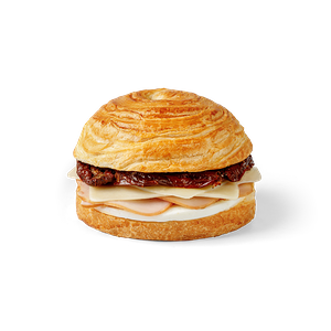 Круассан-ролл с индейкой и вяленым томатом