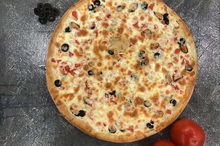 Пицца Карибская на белом соусе