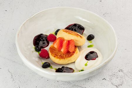 Сырники со сметаной