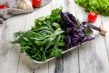 Ассорти из свежей зелени