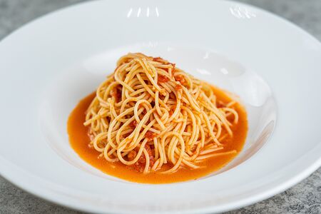 Паста в томатном натуральном соусе с базиликом и орегано