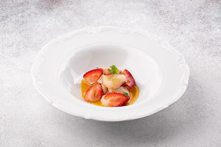 Севиче из гребешка с соусом манго-маракуйя