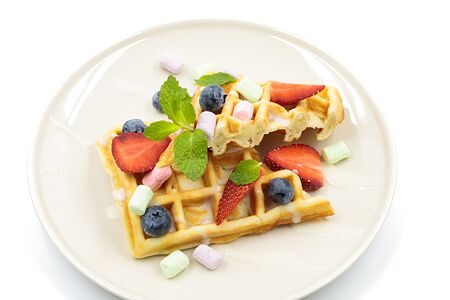 Сезонные ягоды, маршмеллоу и сгущенка