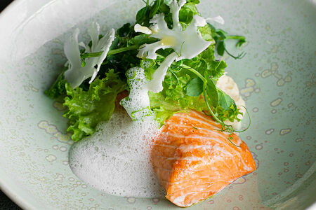 Мурманский лосось, цветная капуста, мидии