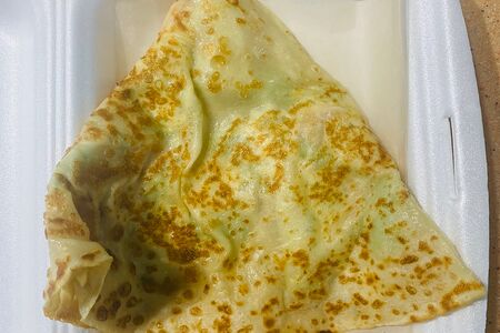 Блин с семгой и творожным сыром