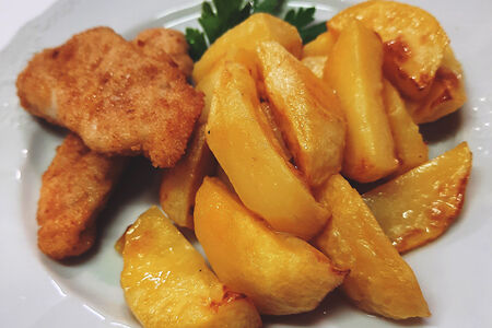 Куриные наггетсы с картофелем запеченным