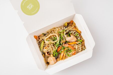 Wok с курицей