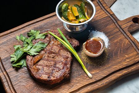 Стейк Рибай сухого вызревания