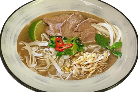 Вьетнамский суп Фо Бо с говядиной