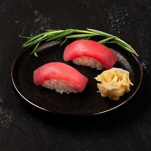 Суши с тунцом 