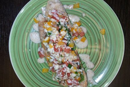 Овощная брускетта с салатом чука