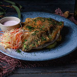 Жареное филе карпа на картофельной подушке