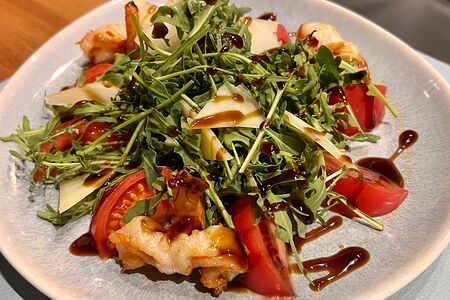 С креветками и руколой