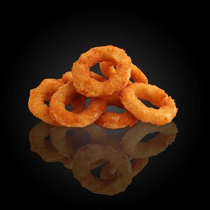 Луковые кольца с соусом 