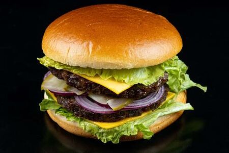 Бургер двойной с булочкой бриошь