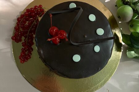 Сметаныч с вишней шоколадный