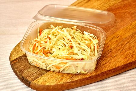 Салат из свежей капусты