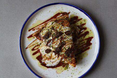 Пирог с тыквой, творогом и финиками