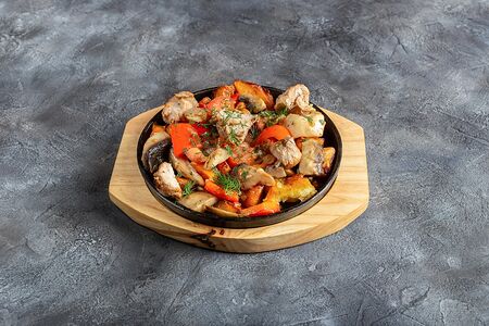 Сковородка с курицей