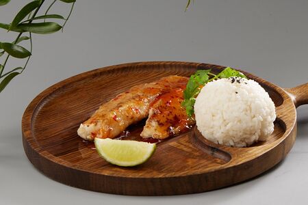 Жареный окунь в сладком Чили