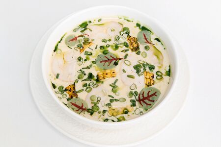 Суп из нута с кукурузой и копченой куриной грудкой