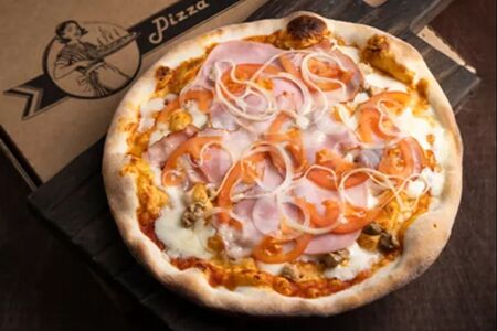 Пицца Мясная с песто